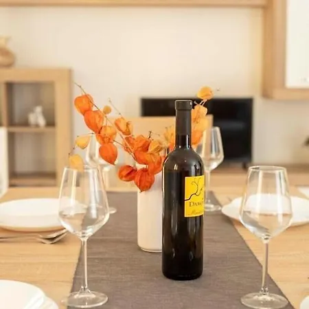 Apartman B & F Διαμέρισμα Santalezi