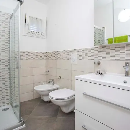 Apartman B & F Santalezi